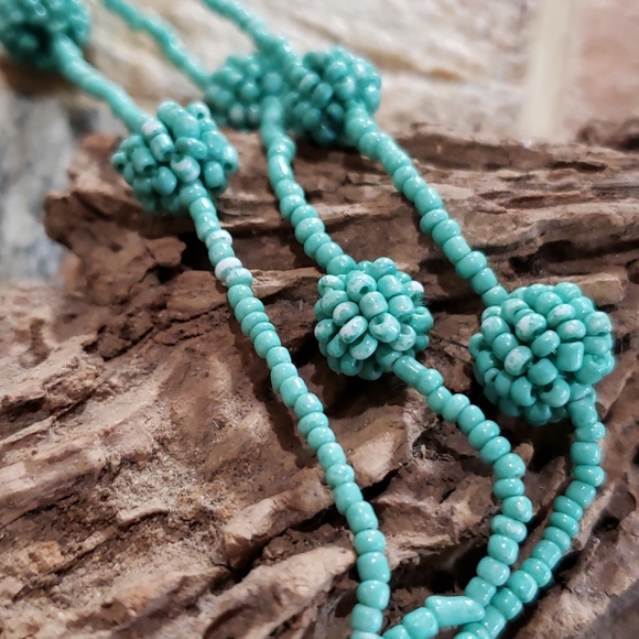 Fashion jewelry turquoise color bead necklace - Picture 3 of 3